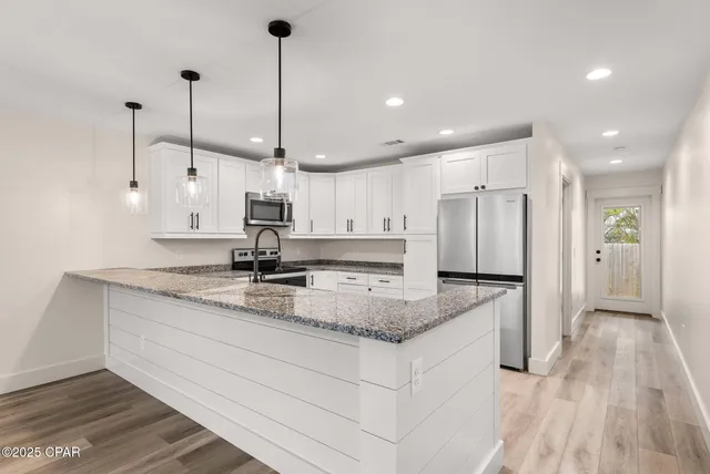 $2,250 | 2614 Cypress Street, Panama City Beach, FL 32408