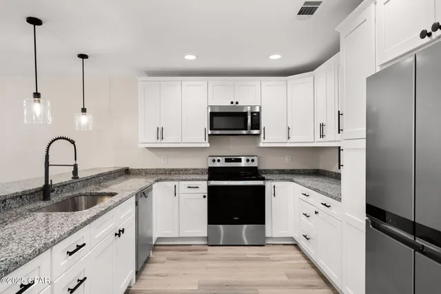 $2,250 | 2614 Cypress Street, Panama City Beach, FL 32408