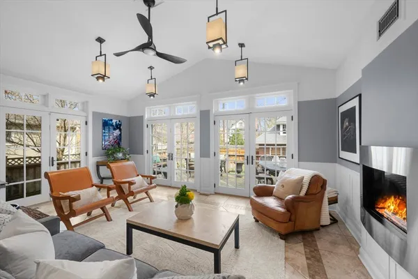 $1,349,000 | 723 Lincoln Street, Evanston, IL 60201
