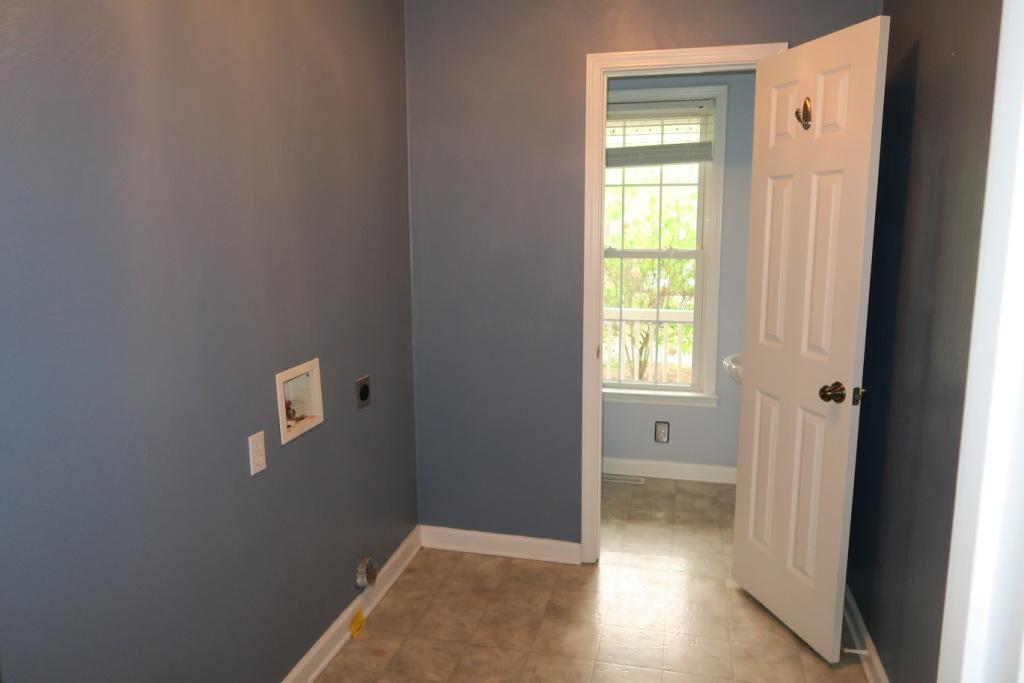 1605 Mountain View Road Vinton, VA 24179 - Photo 12 of 12 Laundry Area