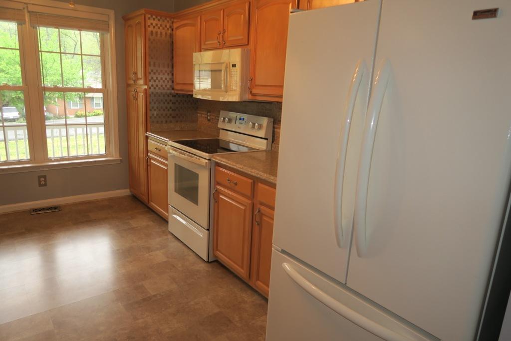 1605 Mountain View Road Vinton, VA 24179 - Photo 6 of 12 Kitchen