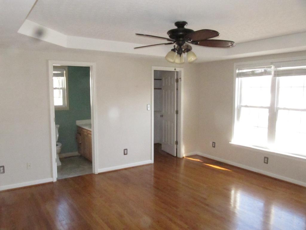 1605 Mountain View Road Vinton, VA 24179 - Photo 7 of 12 MBR