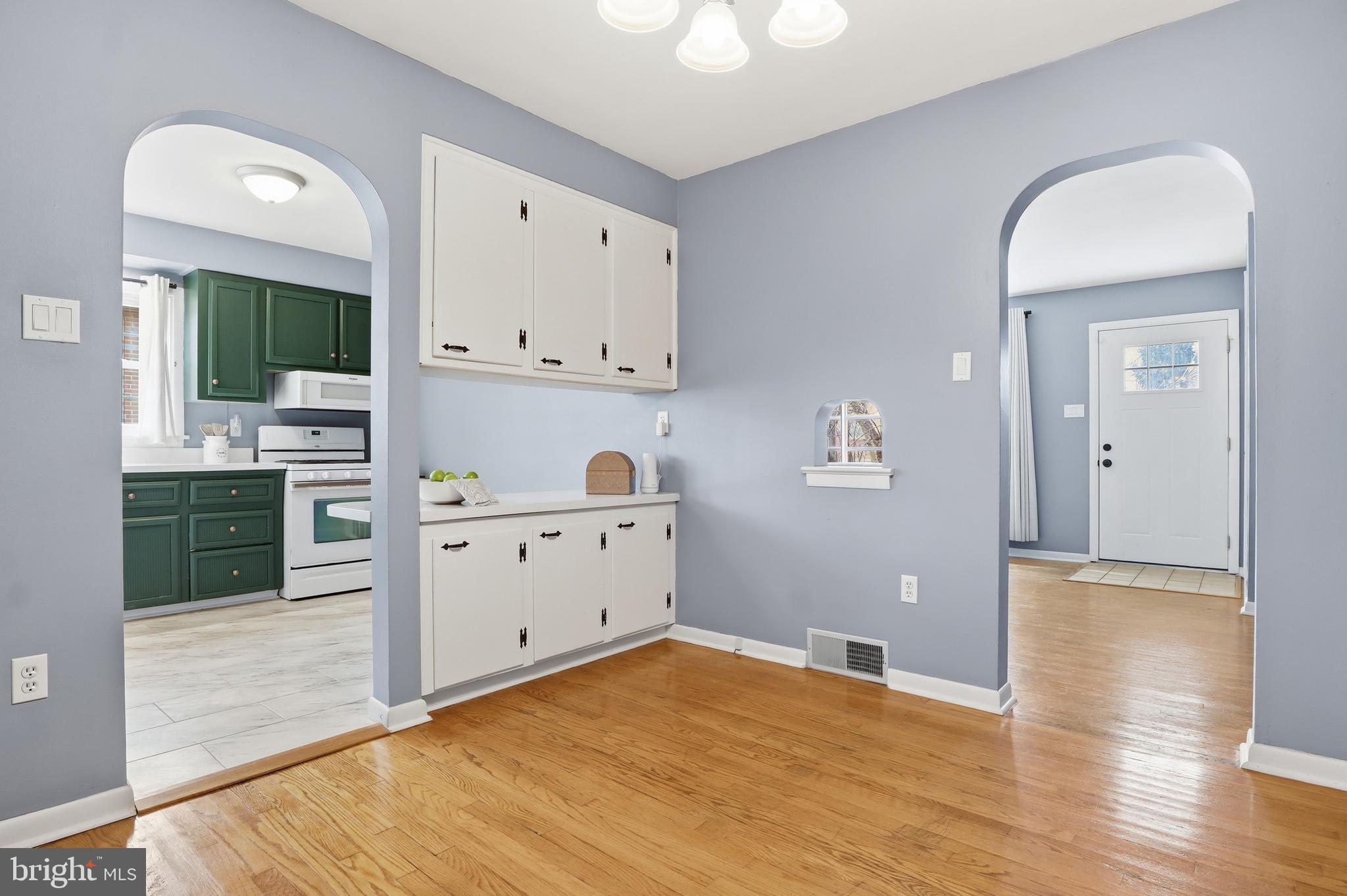 311 Wynwood Road York, PA 17402 - Photo 14 of 59 Dining Room into Kitchen