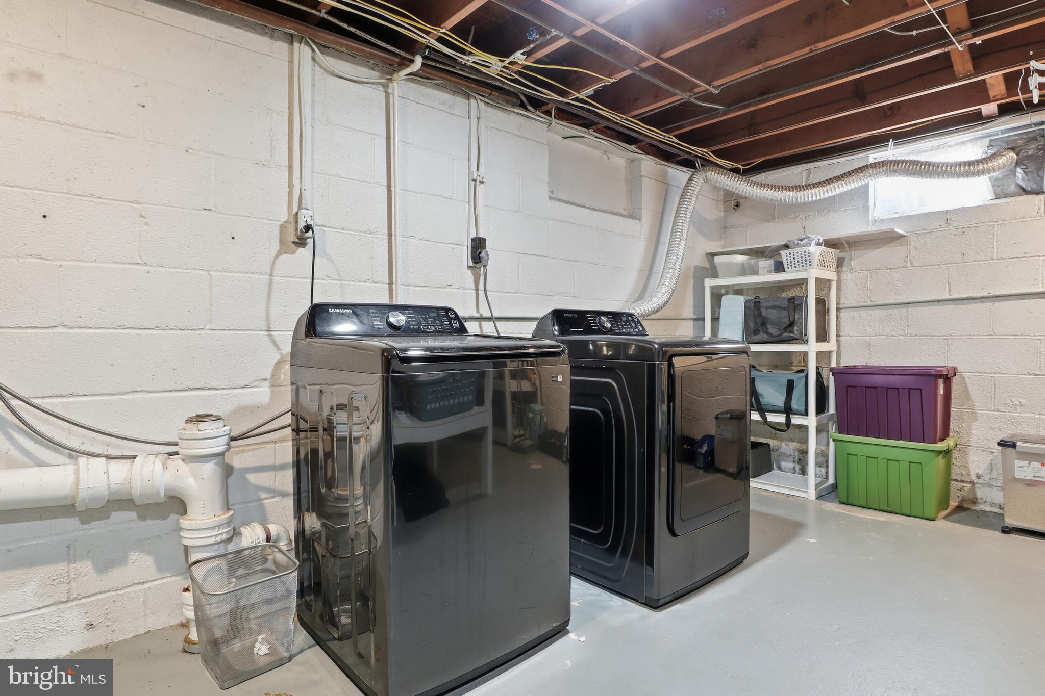 311 Wynwood Road York, PA 17402 - Photo 37 of 59 Washer & Dryer