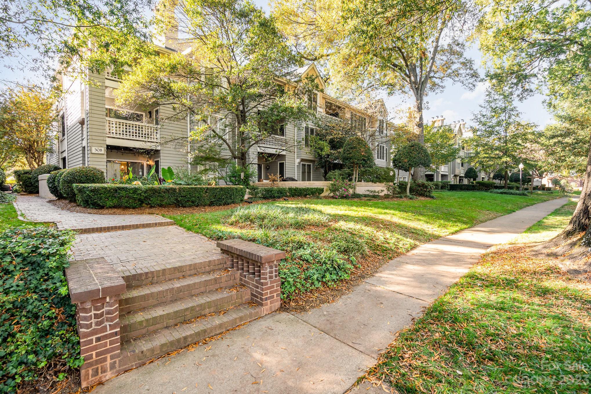 308 Queens Road, Unit 19 Charlotte, NC 28204 - Photo 1 of 21 Gallery Image 1