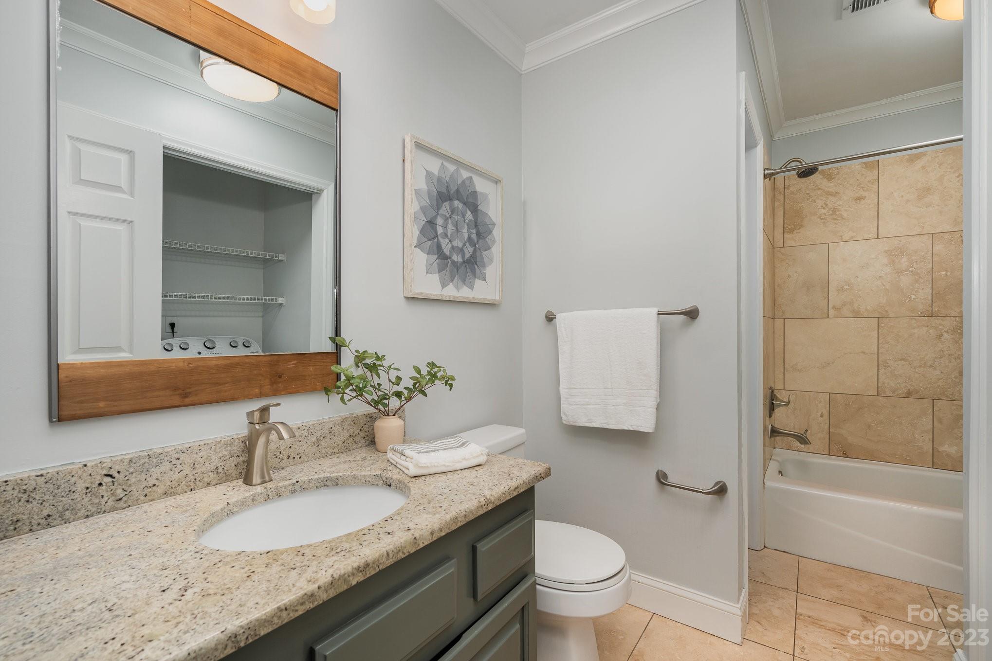 308 Queens Road, Unit 19 Charlotte, NC 28204 - Photo 12 of 21 Gallery Image 12