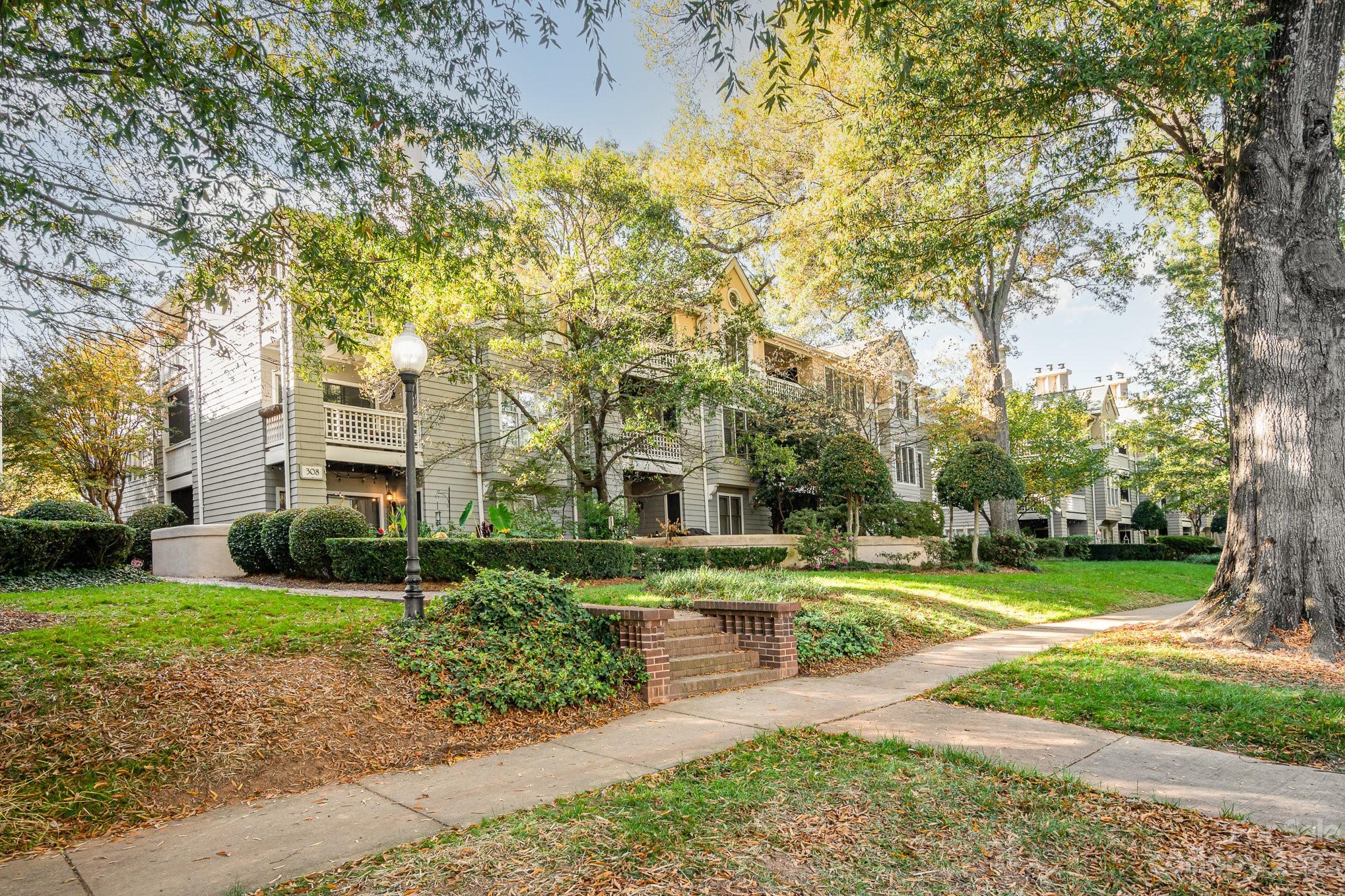 308 Queens Road, Unit 19 Charlotte, NC 28204 - Photo 17 of 21 Gallery Image 17