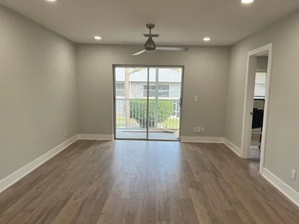 $209,000 | 18081 Southeast Country Club Drive, Unit 17170, Jupiter, FL 33469