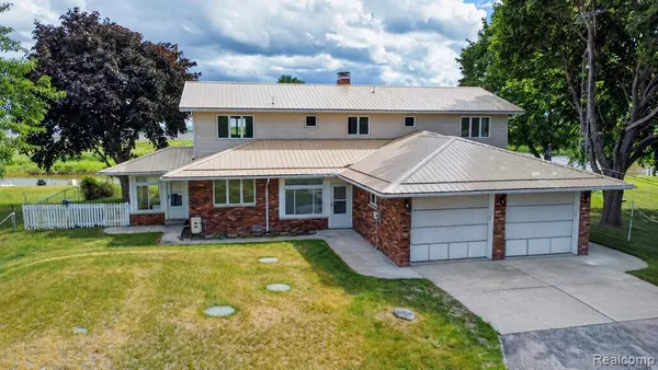 $475,000 | 2216 Bay Ridge Drive, Au Gres, MI 48703