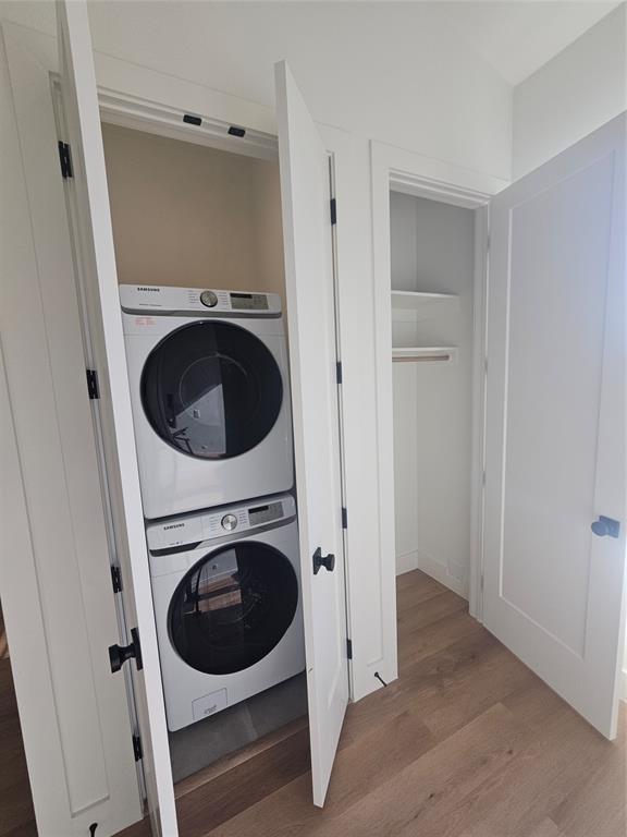 2139 Mail Avenue, Unit 101 Dallas, TX 75235 - Photo 14 of 21 Stack washer & dryer