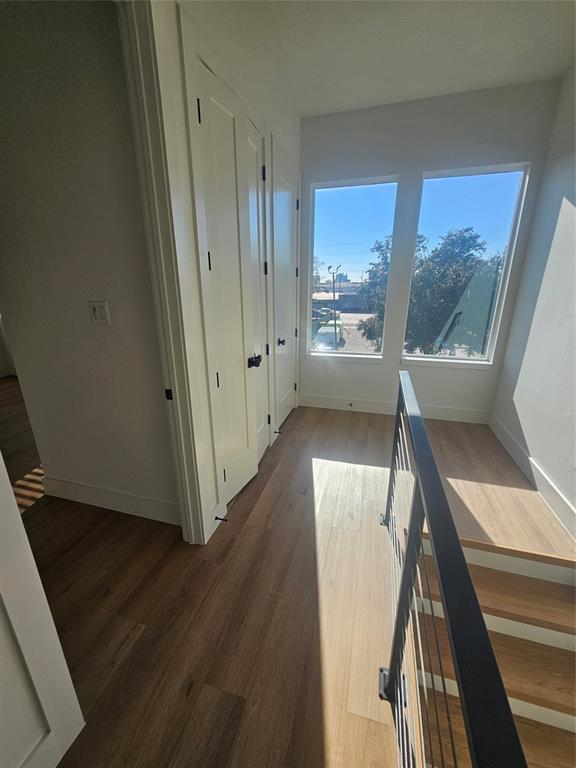 2139 Mail Avenue, Unit 101 Dallas, TX 75235 - Photo 18 of 21 2nd bedroom with high ceiling, and ceiling fan