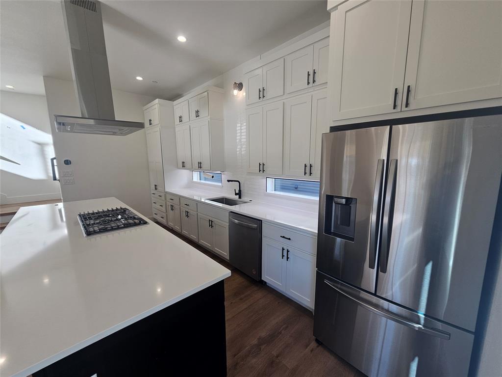 2139 Mail Avenue, Unit 101 Dallas, TX 75235 - Photo 9 of 21 Kitchen