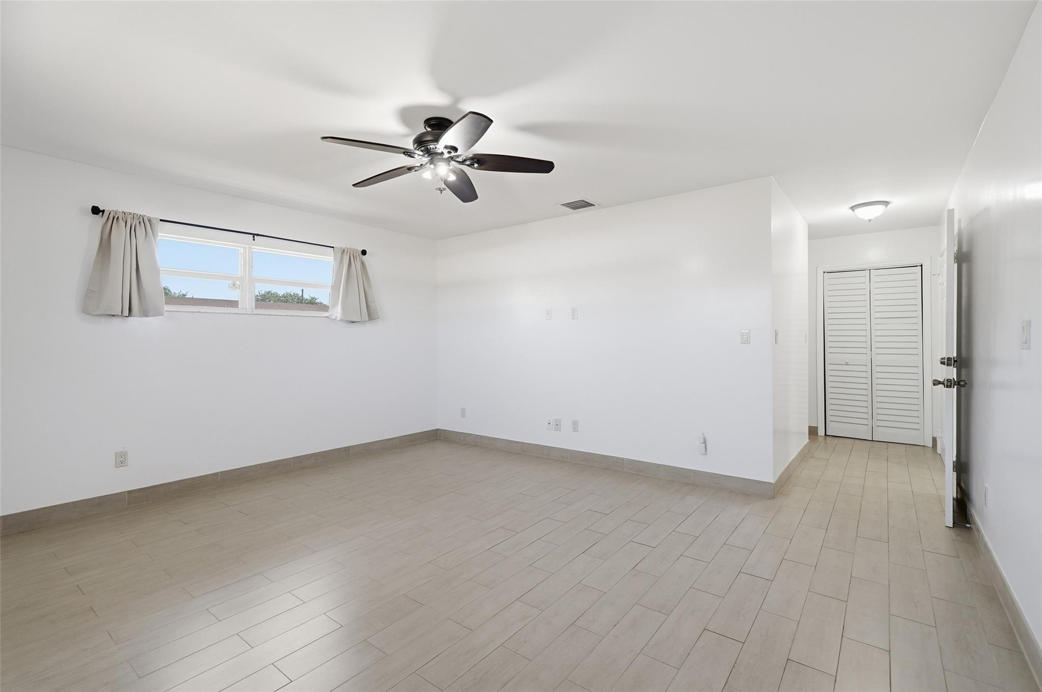 5015 Southwest 18th Street West Park, FL 33021 - Photo 21 of 39 Photo 21