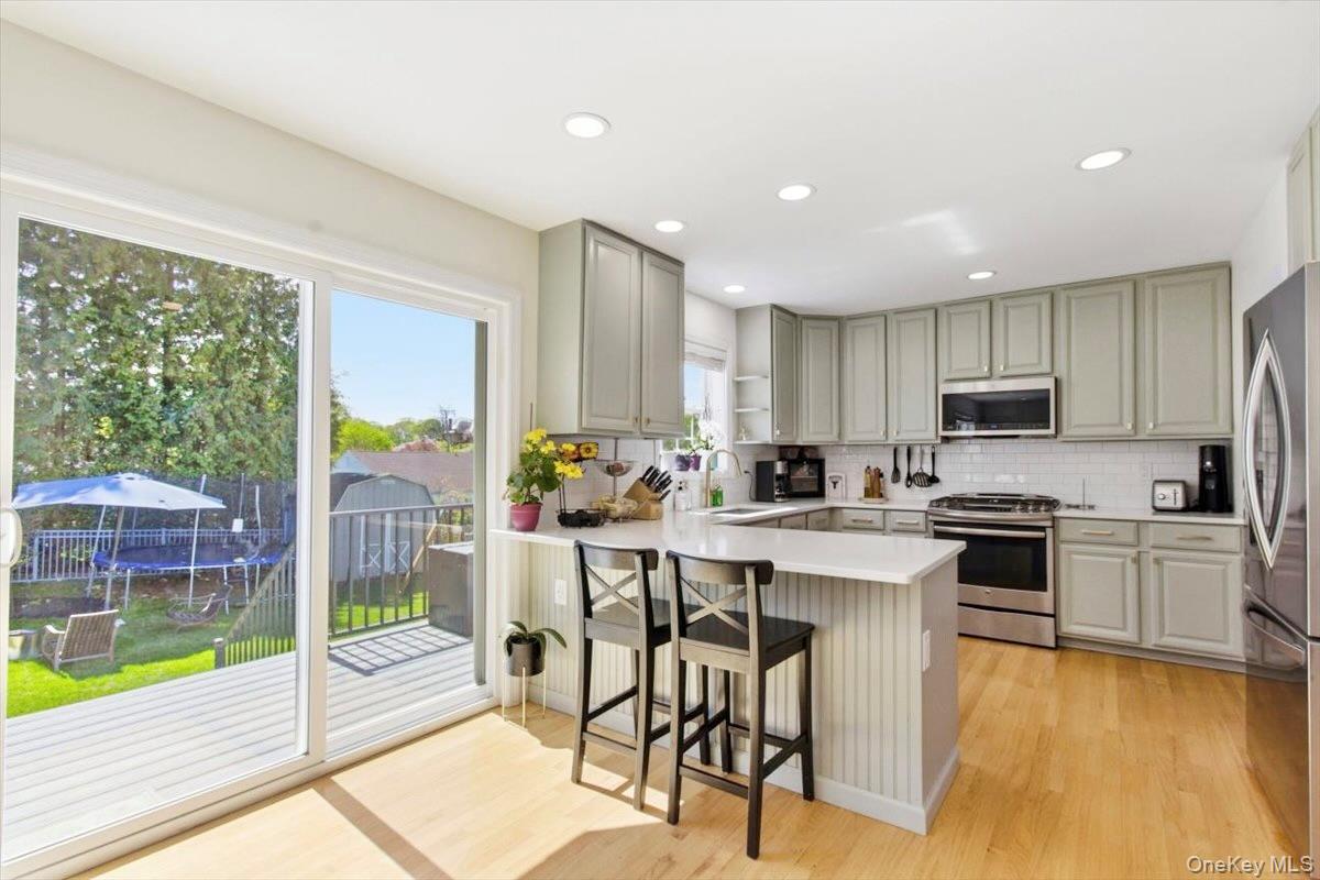 18 Barrett Place Beacon, NY 12508 - Photo 11 of 46