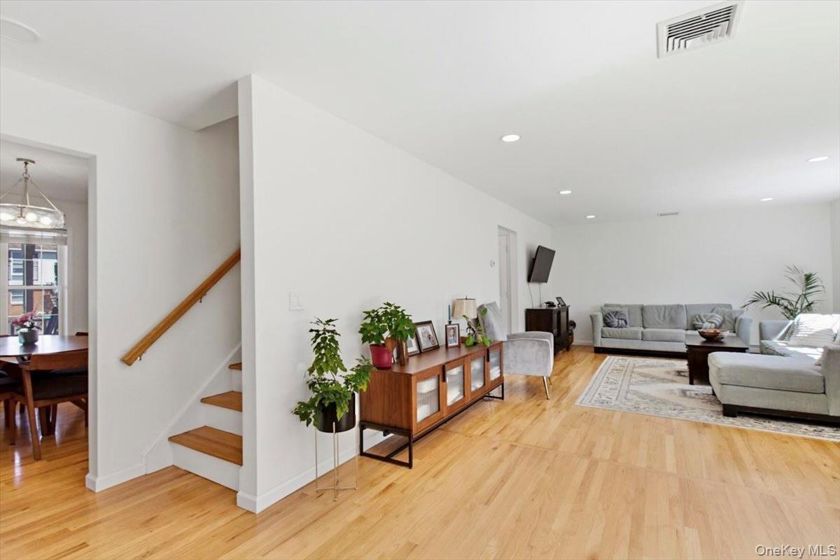 18 Barrett Place Beacon, NY 12508 - Photo 13 of 46