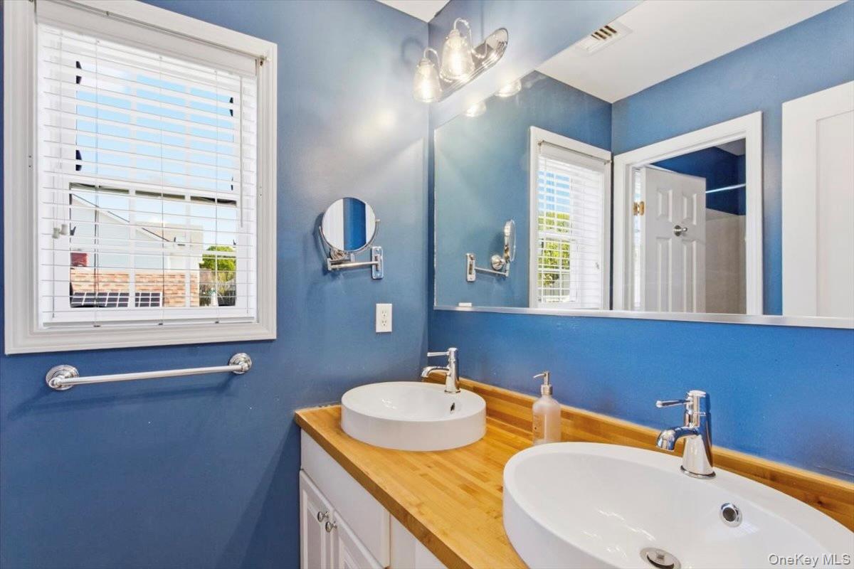 18 Barrett Place Beacon, NY 12508 - Photo 17 of 46