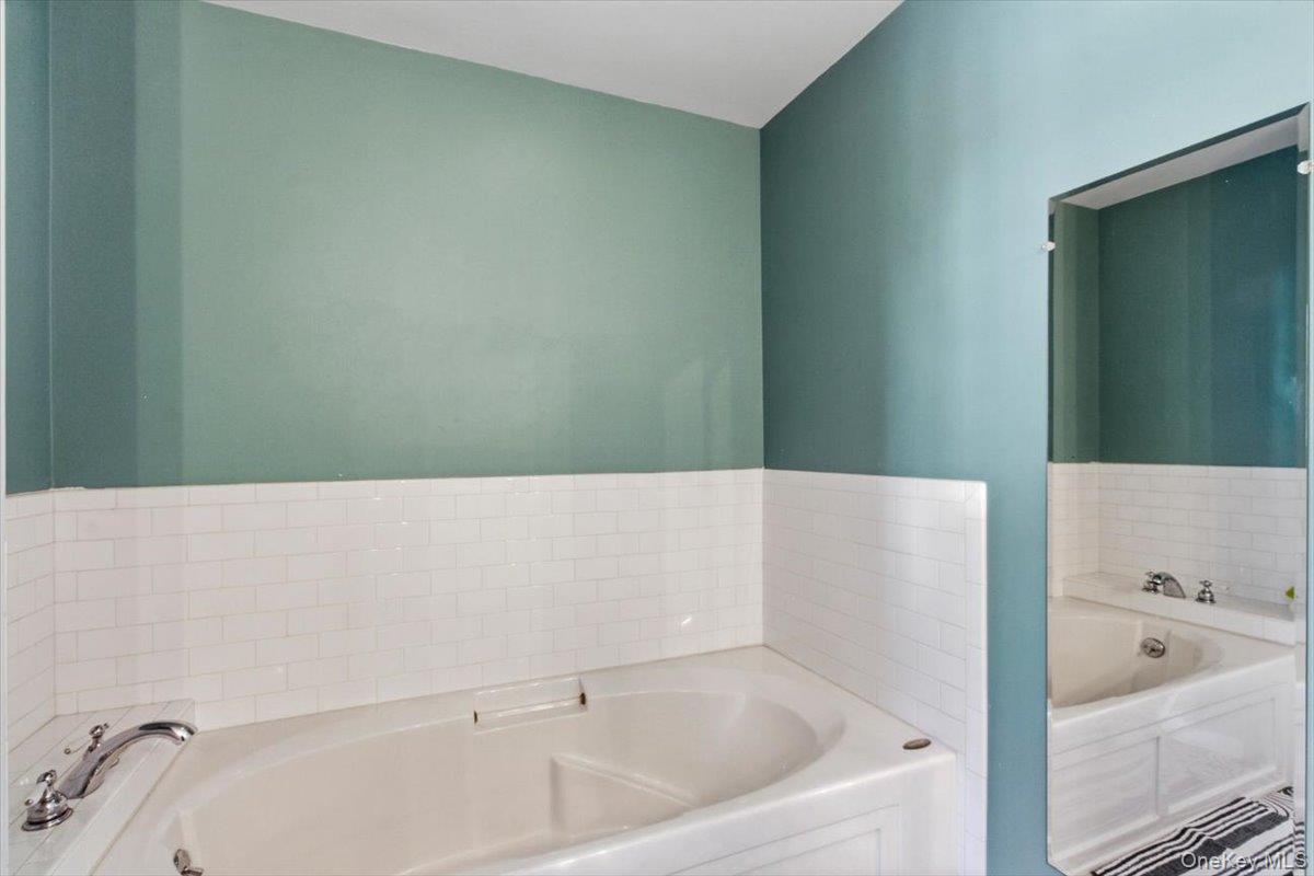 18 Barrett Place Beacon, NY 12508 - Photo 25 of 46