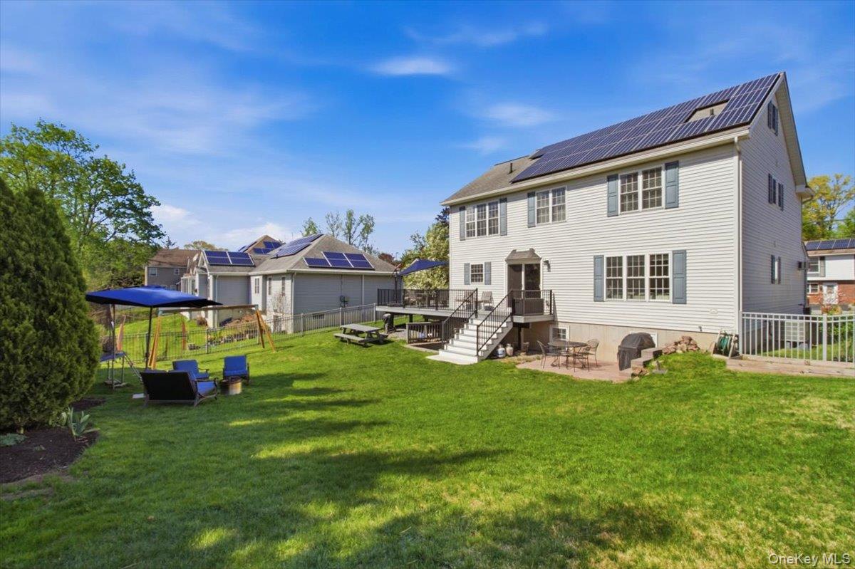 18 Barrett Place Beacon, NY 12508 - Photo 39 of 46