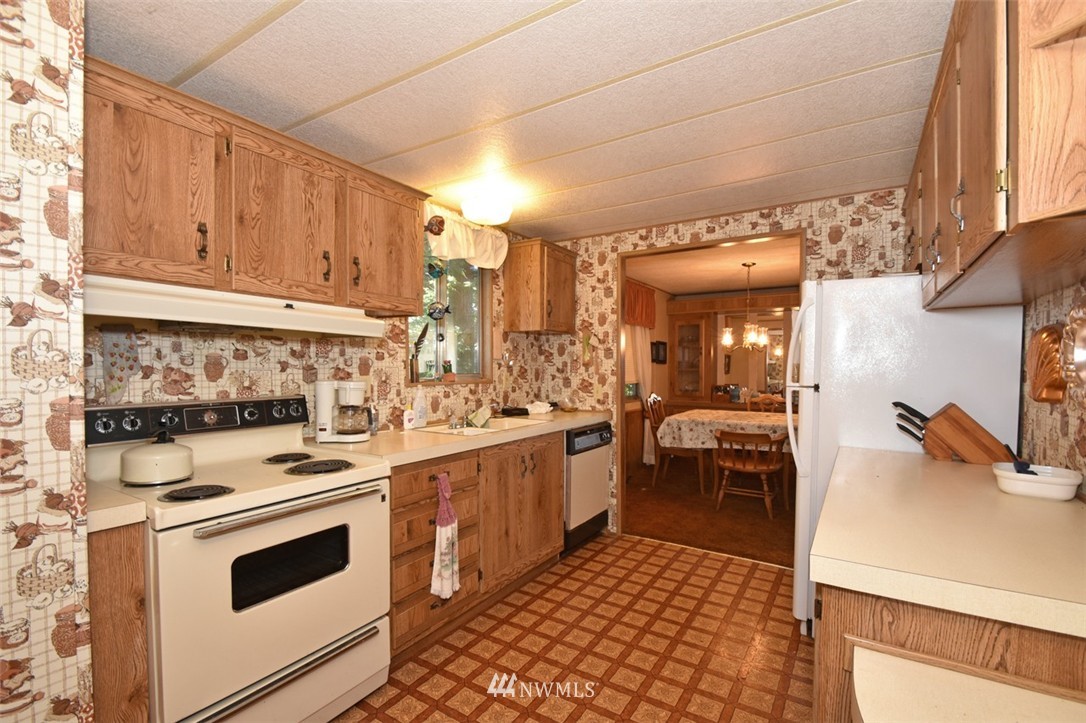 6511 Northeast North Shore Road Belfair, WA 98528 - Photo 6 of 13 Gallery Image 6