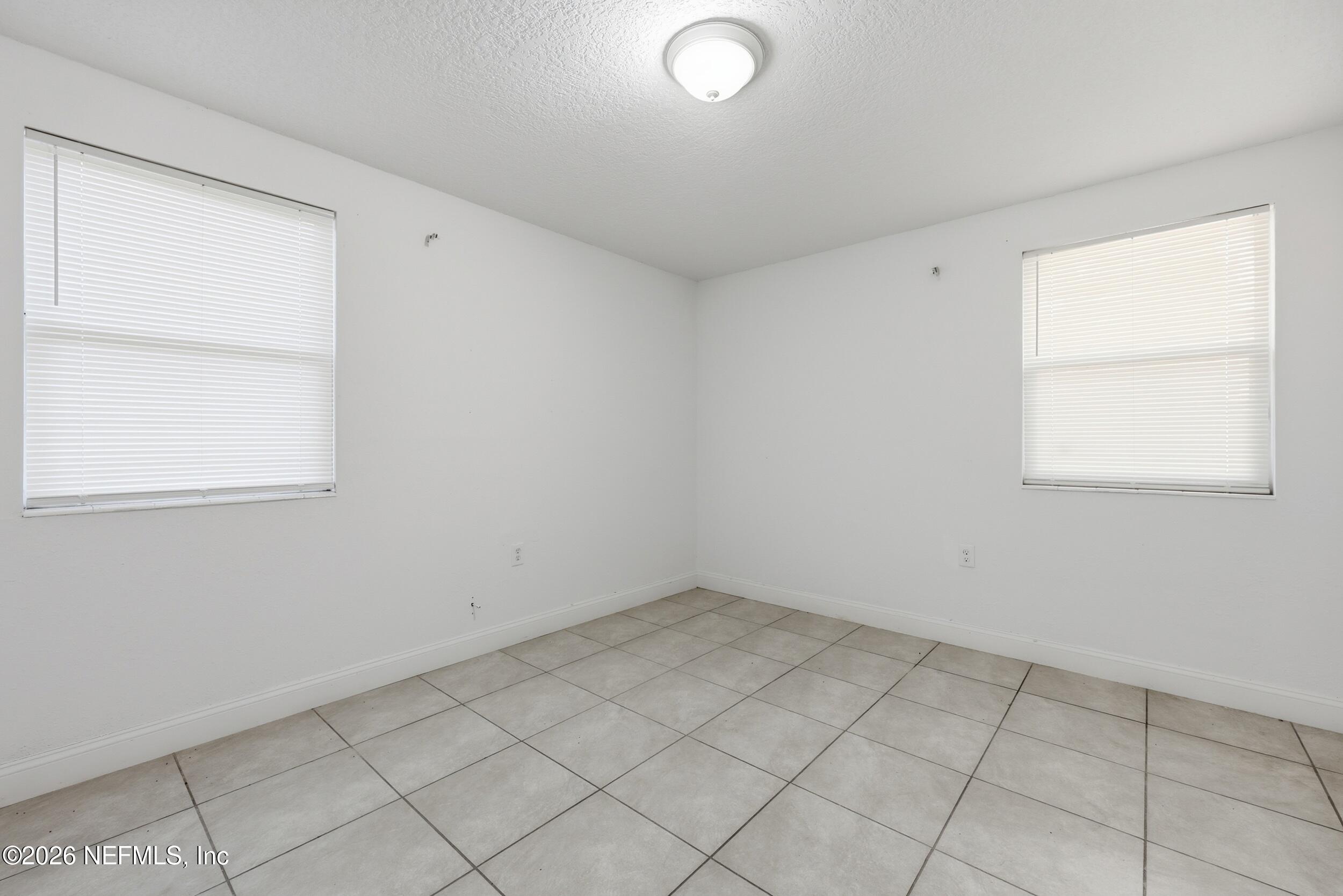 5025 Welborn Road Jacksonville, FL 32207 - Photo 17 of 41 Room