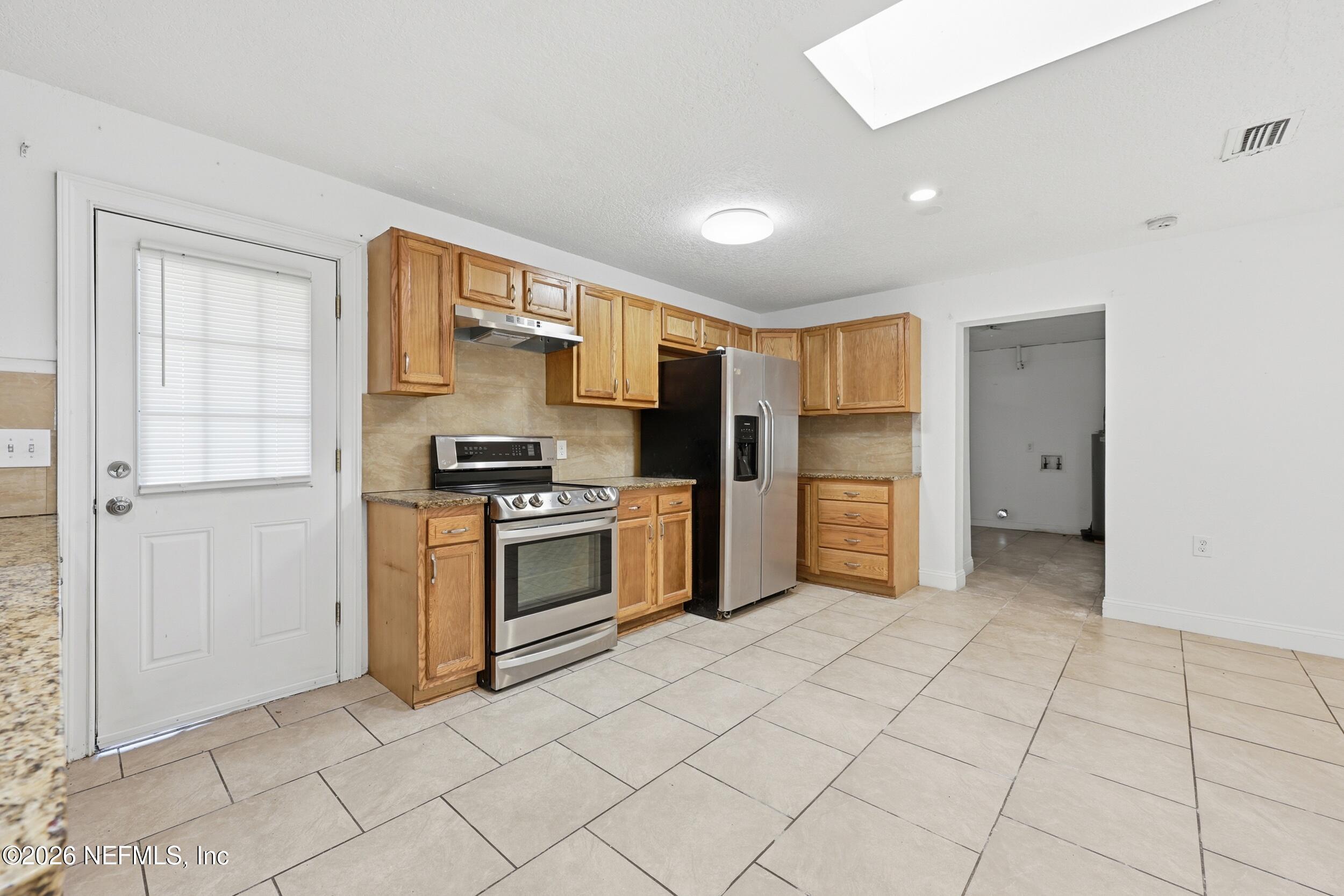 5025 Welborn Road Jacksonville, FL 32207 - Photo 9 of 41 Kitchen
