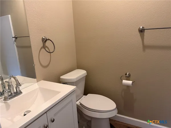 $1,650 | 1616 Lonesome, Canyon Lake, TX 78133