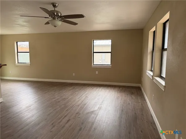 $1,650 | 1616 Lonesome, Canyon Lake, TX 78133