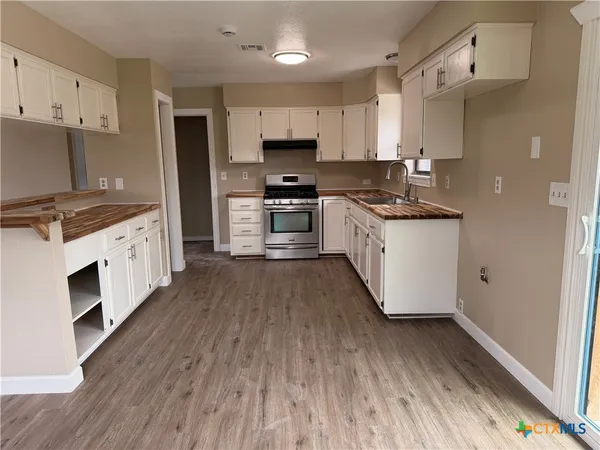 $1,650 | 1616 Lonesome, Canyon Lake, TX 78133