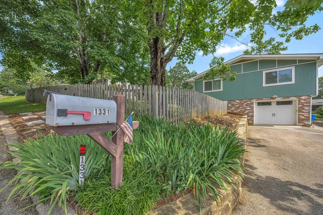 $349,999 | 1331 Cloverdale Circle, Hixson, TN 37343