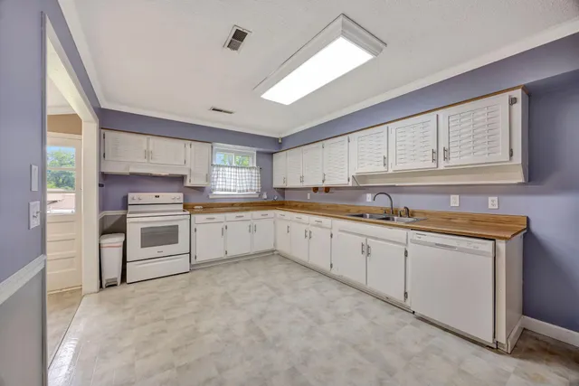 $349,999 | 1331 Cloverdale Circle, Hixson, TN 37343