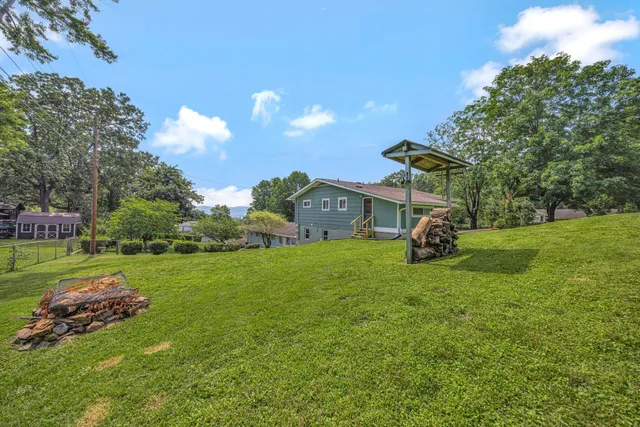 $349,999 | 1331 Cloverdale Circle, Hixson, TN 37343