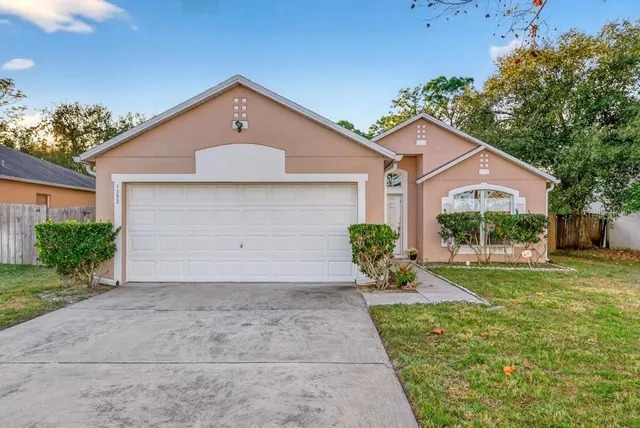 $359,900 | 1332 Honey Road, Apopka, FL 32712