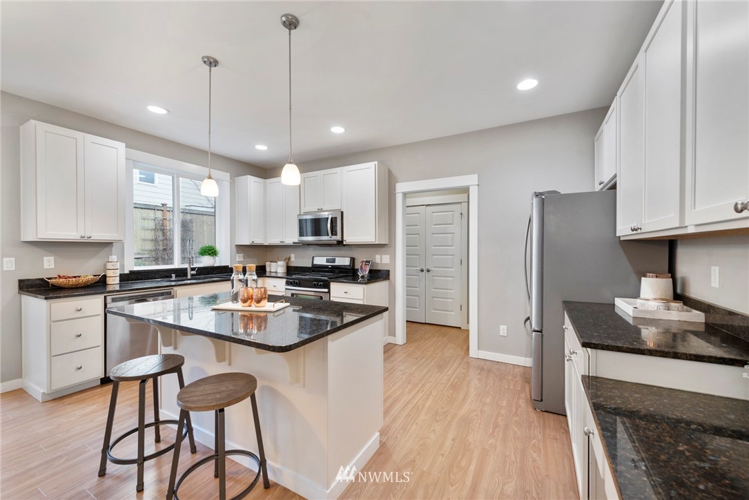 2007 Atlas Road Bothell, WA 98021 - Photo 11 of 32