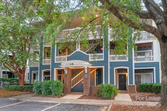 $1,995 | 611 Olmsted Park Place, Charlotte, NC 28203