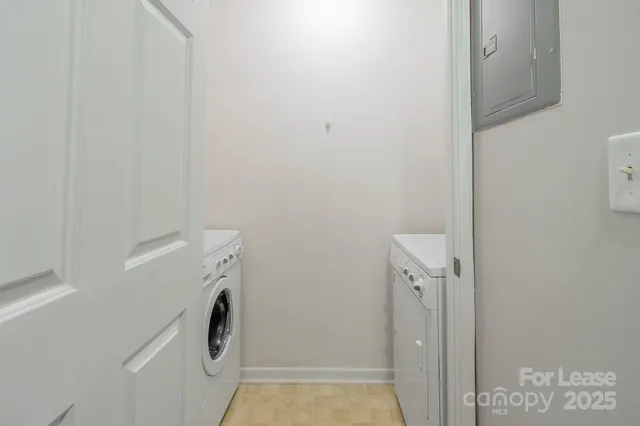 $1,995 | 611 Olmsted Park Place, Charlotte, NC 28203