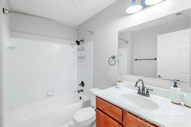 $1,995 | 611 Olmsted Park Place, Charlotte, NC 28203