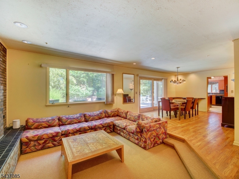 943 Sunset Ridge Bridgewater, NJ 08807 - Photo 5 of 26