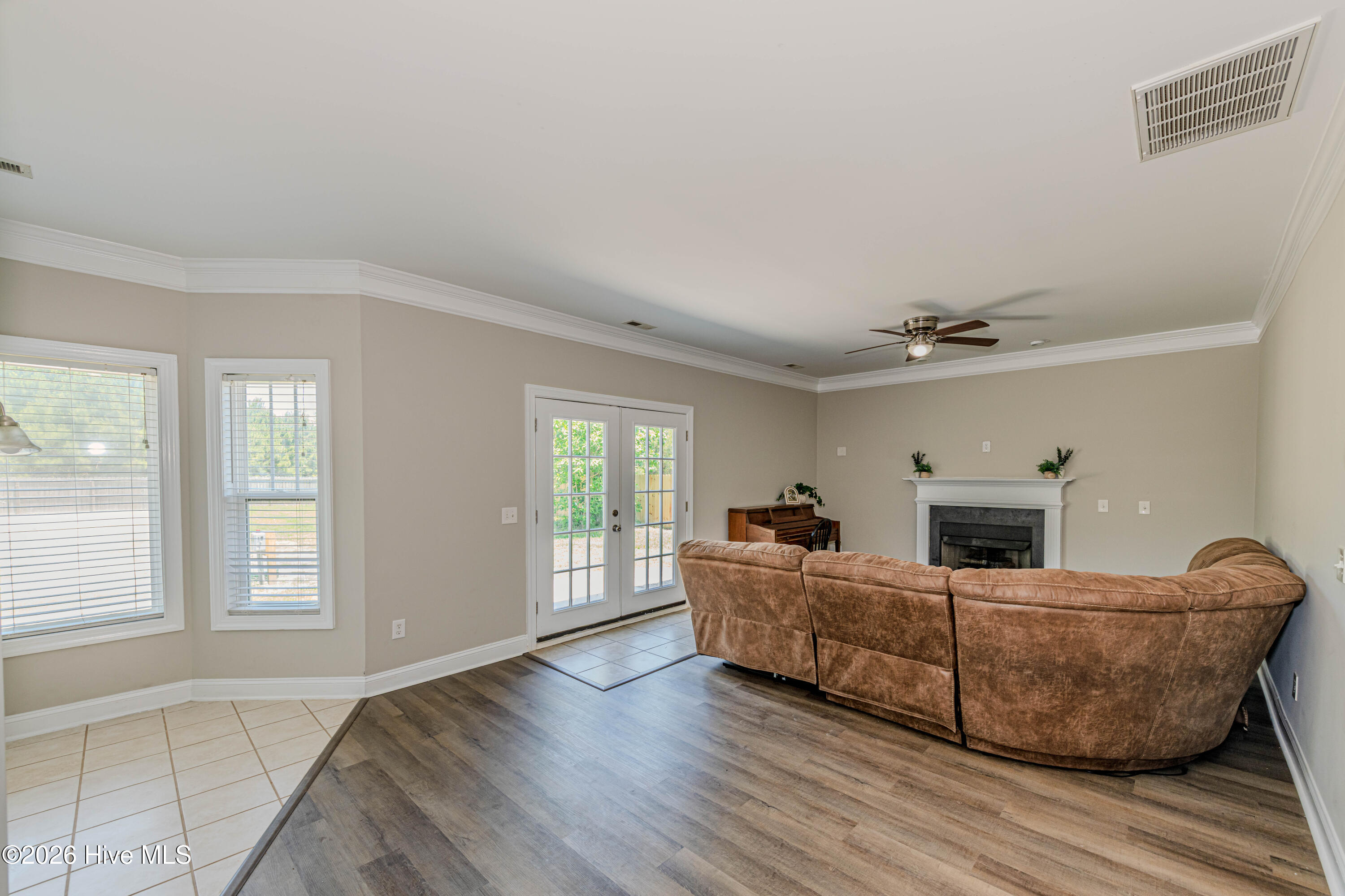 673 Morris Landing Road Holly Ridge, NC 28445 - Photo 16 of 125 Living room