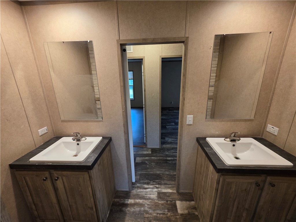 208 Redwood Road Somerville, TX 77879 - Photo 14 of 17