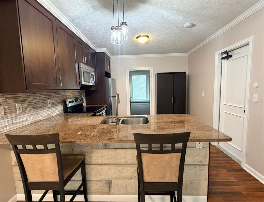 5529 Magnolia Way New Port Richey, FL 34652 - Photo 4 of 17