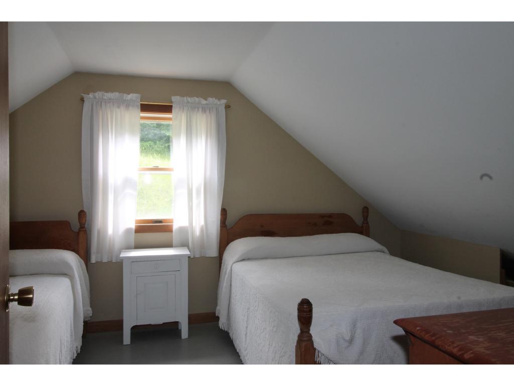 669 East Hill Road Brookfield, VT 05036 - Photo 8 of 20
