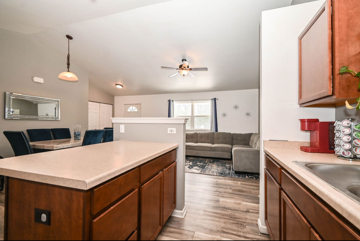 1425 North McAree Road Waukegan, IL 60085 - Photo 6 of 13