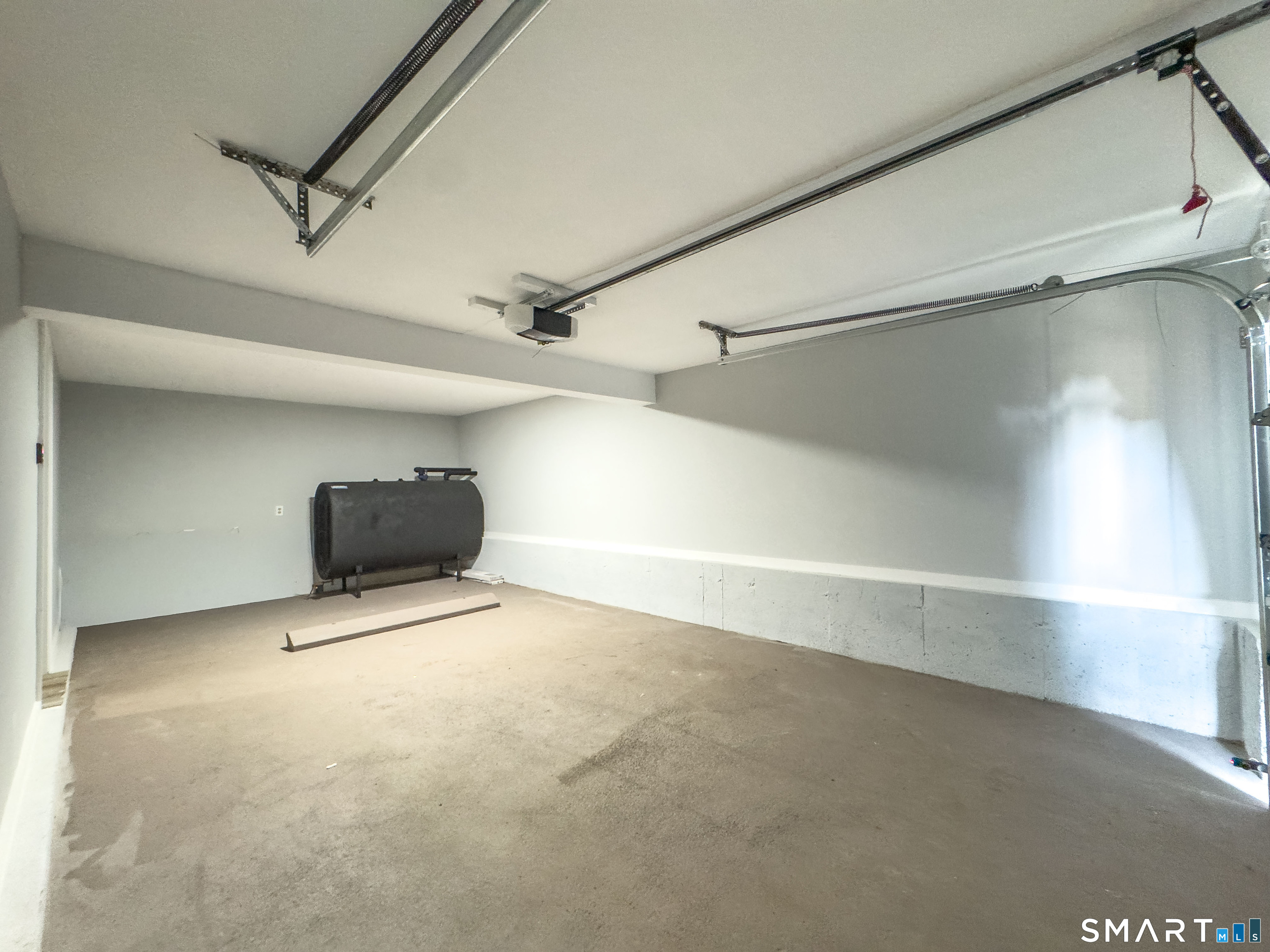 231 Long Hill Road Waterbury, CT 06704 - Photo 27 of 31