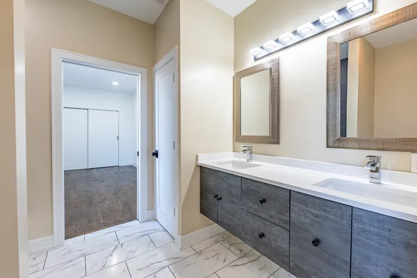 $658,888 | 6119 West 55th Street, Chicago, IL 60638
