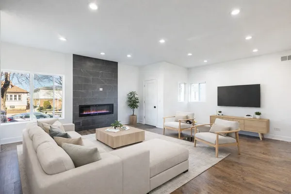$658,888 | 6119 West 55th Street, Chicago, IL 60638