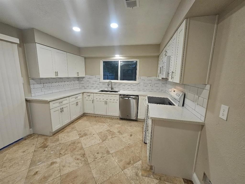 17210 Cutter Way Crosby, TX 77532 - Photo 2 of 10