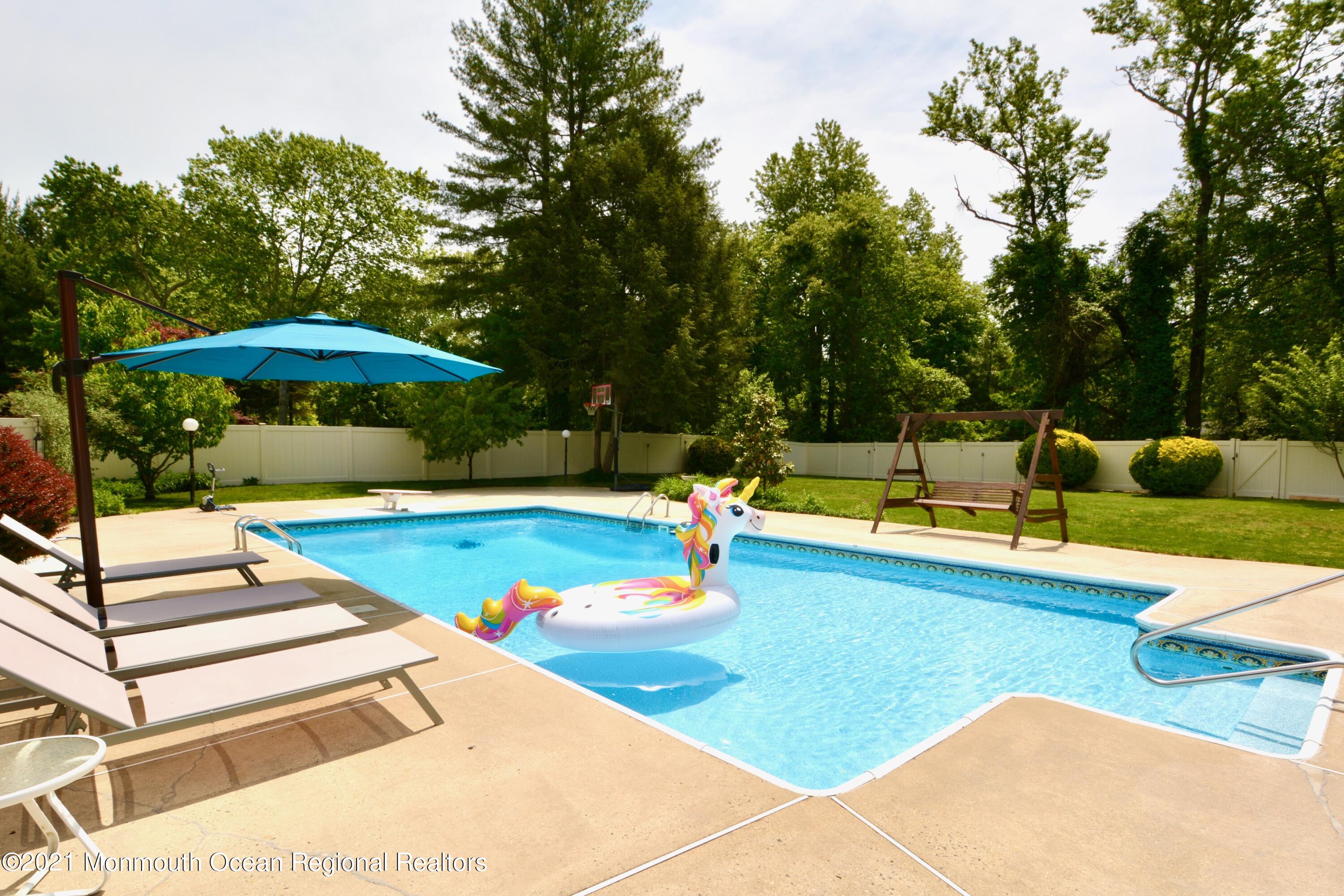 421 Union Hill Road Morganville, NJ 07751 - Photo 5 of 33 Summer is COMING!