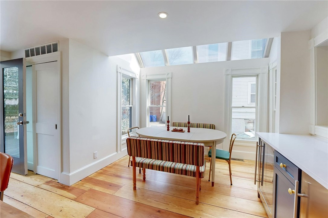 38 John Street Providence, RI 02906 - Photo 13 of 50