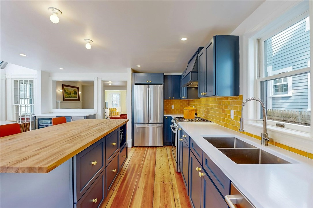 38 John Street Providence, RI 02906 - Photo 18 of 50
