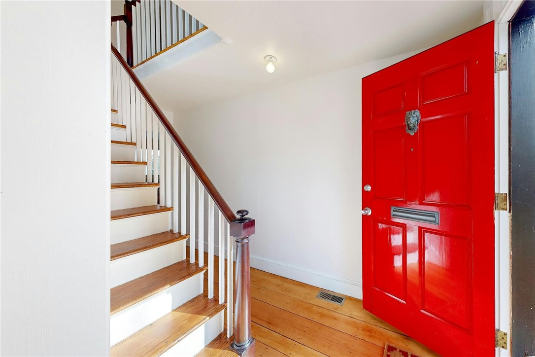 38 John Street Providence, RI 02906 - Photo 2 of 50